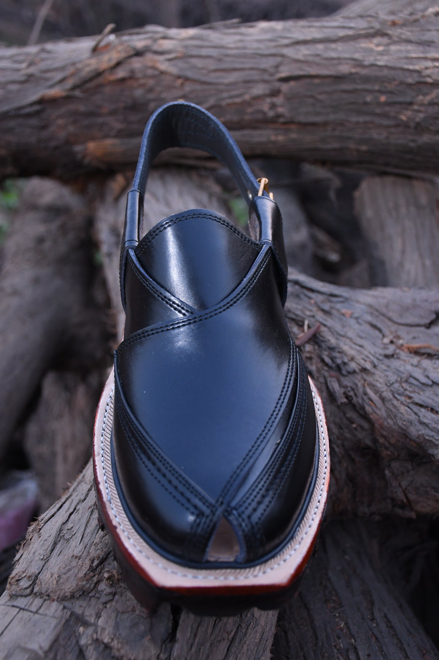 Handcrafted Black Norozi Chappals