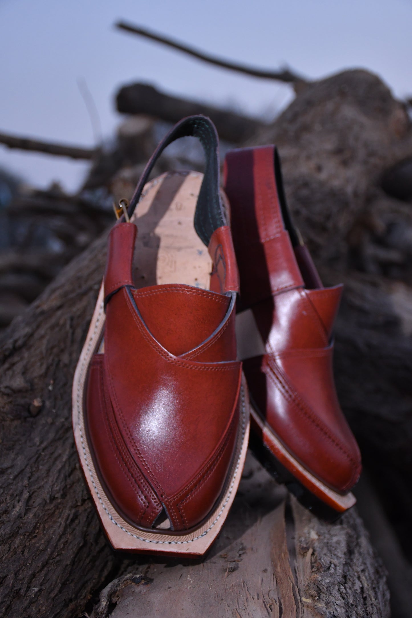 Elegant Handcrafted Tan-Brown Norozi Chappals