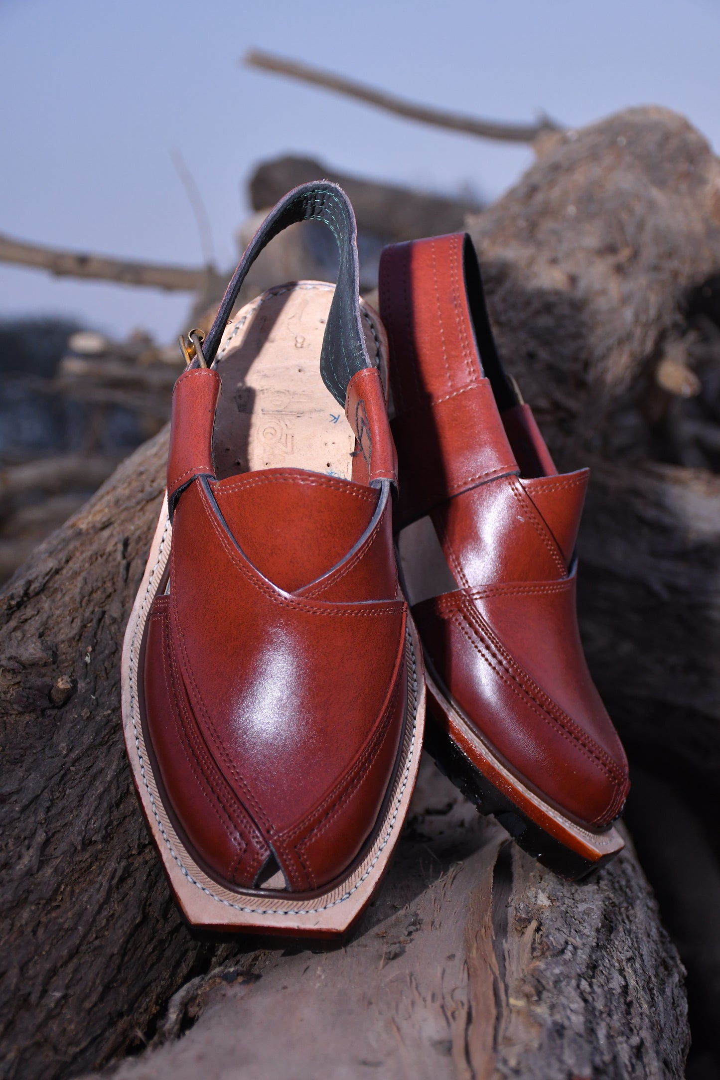 Elegant Handcrafted Tan-Brown Norozi Chappals